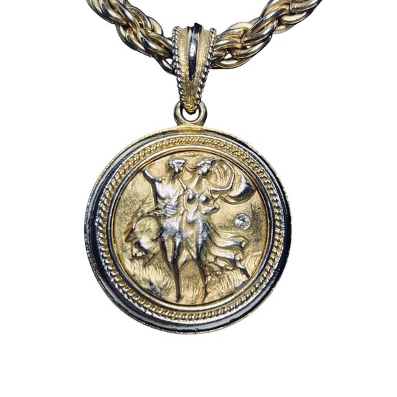 Jackie Kennedy Chunky Gold Tone Rope Chain Necklace W/Reversible Pendant (6002) - Picture 9 of 9